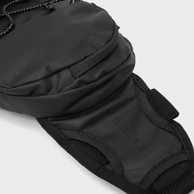 Oakley Latitude Flex Belt Bag schwarz 102408 7