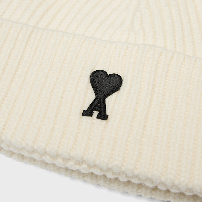 AMI PARIS Beanie With Contrasted Ami De Coeur beige 106027 3