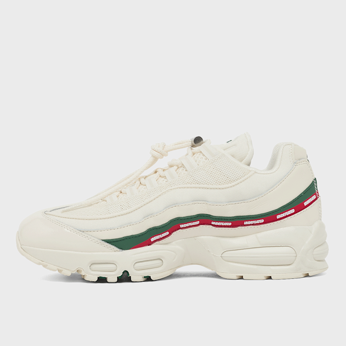 Nike x Undefeated Air Max 95 beige 106081 3