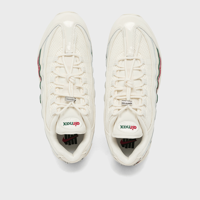 Nike x Undefeated Air Max 95 beige 106081 4