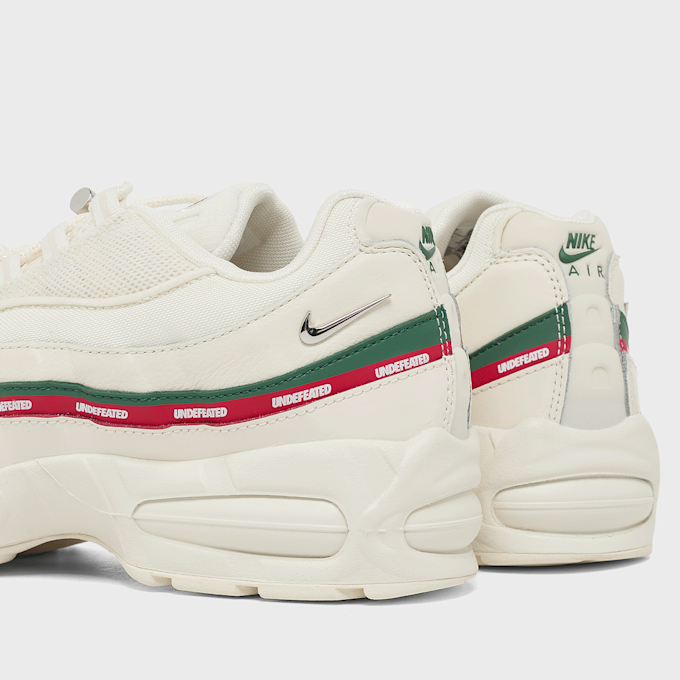 Nike x Undefeated Air Max 95 beige 106081 5