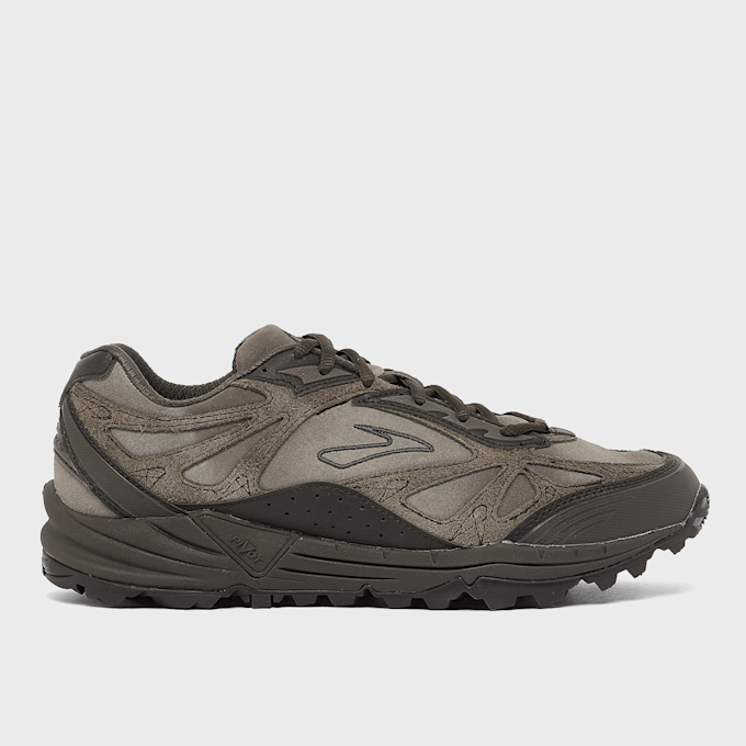 Brooks x Bare Knuckles Cascadia 1 Braun 106239 2