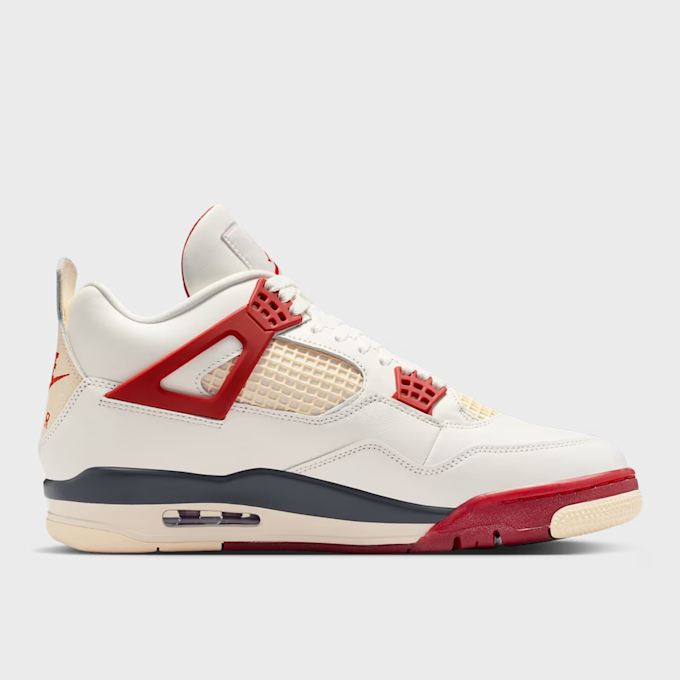 Jordan x Nigel Sylvester Jordan 4 Retro SP beige 107124 2
