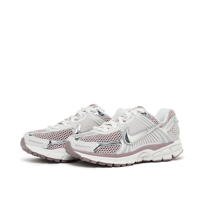 Nike   Wmns Zoom Vomero 5 argent 87660 1