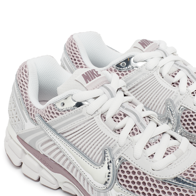 Nike   Wmns Zoom Vomero 5 argent 87660 6