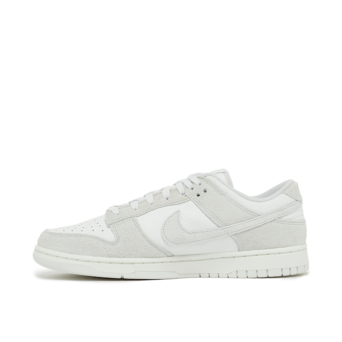 Nike Wmns Dunk Low "Suede Photon Dust" grau 89365 2
