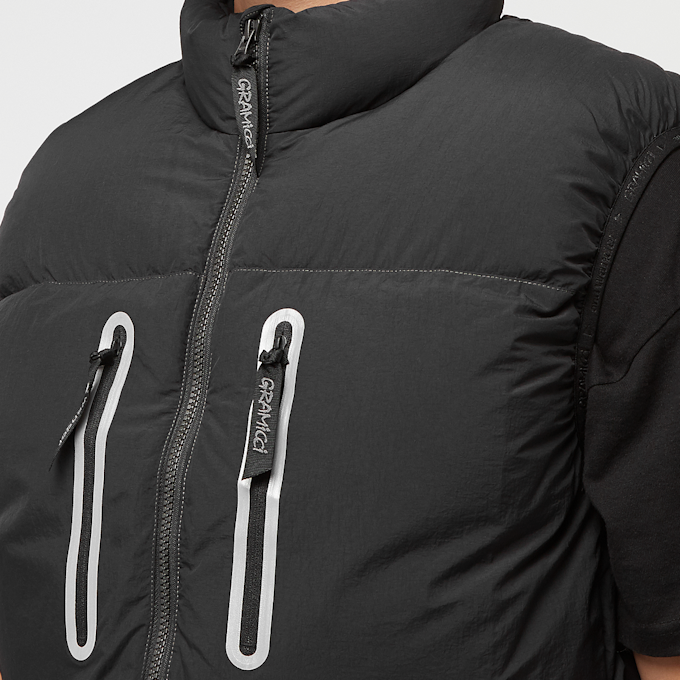 Gramicci&nbsp; x And Wander Down Vest noir 90344 5