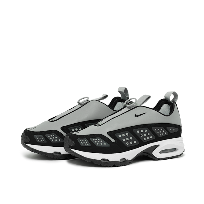 Nike Wmns Air Max SNDR "Silver" Grau 84702 1
