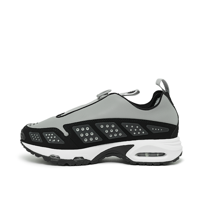 Nike Wmns Air Max SNDR "Silver" Grau 84702 3