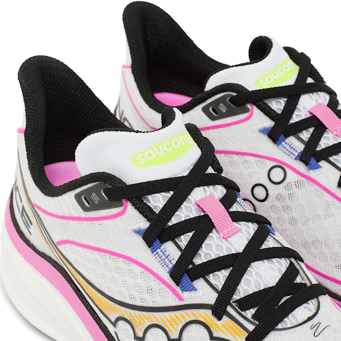 Saucony x Distance Endorphin Speed 5 weiß 86603 6