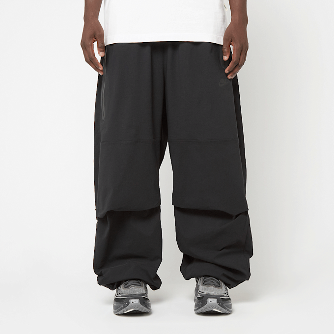 Nike   Tech Woven Oversized Pants noir 91970 2