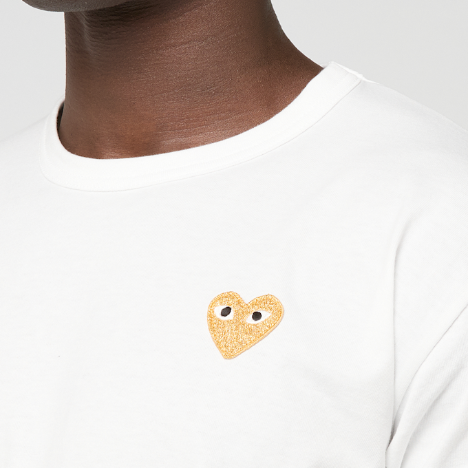 Comme des Garcons Play T-Shirt Gold Emblem Gold Heart weiß 95344 3