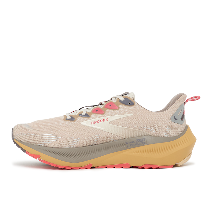 Brooks x Staple X Ghost Trail beige 95962 3