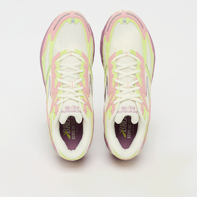 Brooks Adrenaline GTS 4 white 95969 4