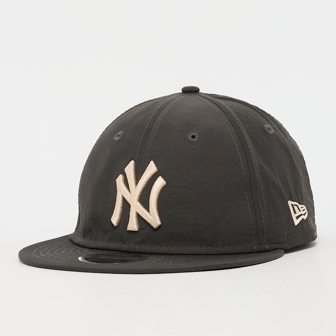New Era New York Yankees Nylon Strapback Cap grey 96612 1