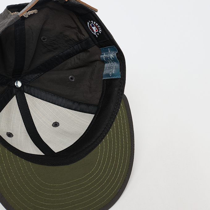 New Era New York Yankees Nylon Strapback Cap gris 96612 3