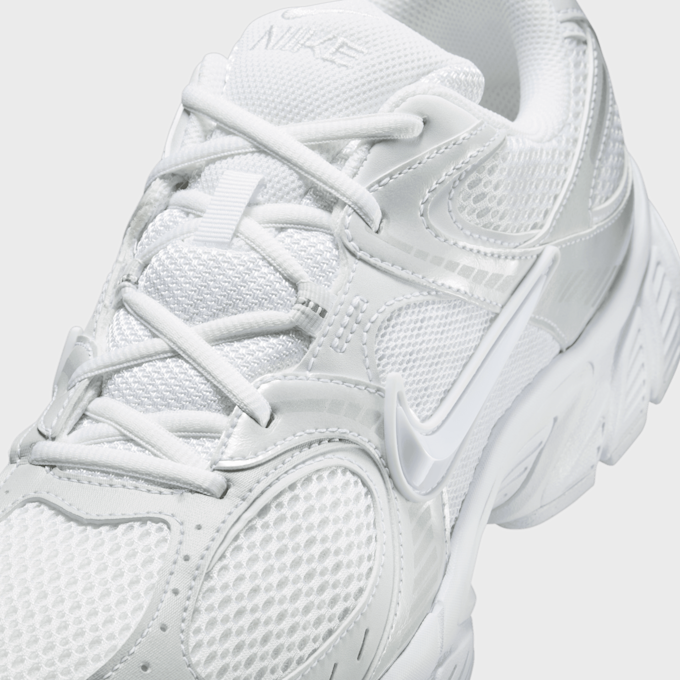 Nike   V5 RNR (Runner) white 98268 7