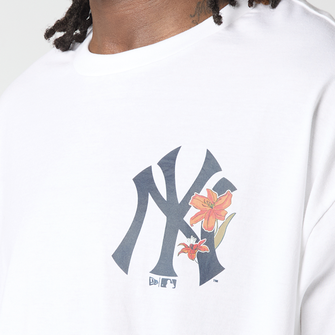 New Era MLB Floral Os Tee New York Yankees wit 99238 4