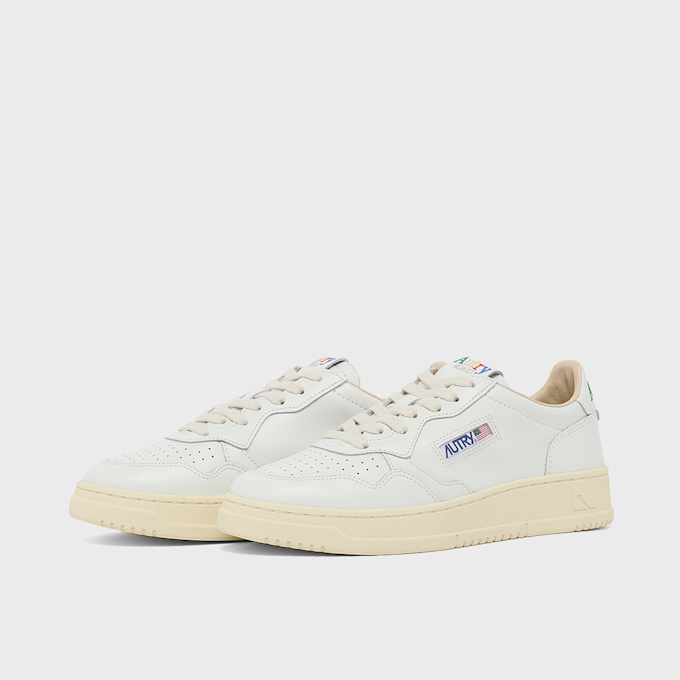Autry Wmns Medalist Low wit 100134 1
