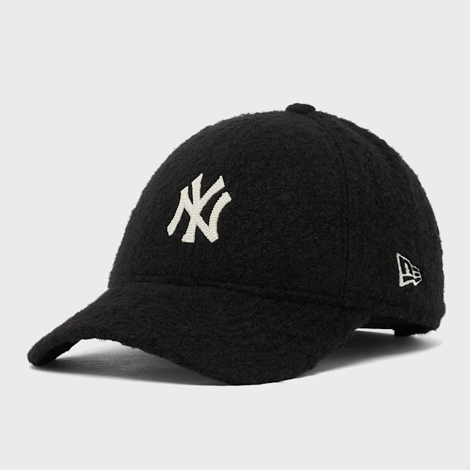 New Era Winter Borg 9Forty® New York Yankees black 102909 1