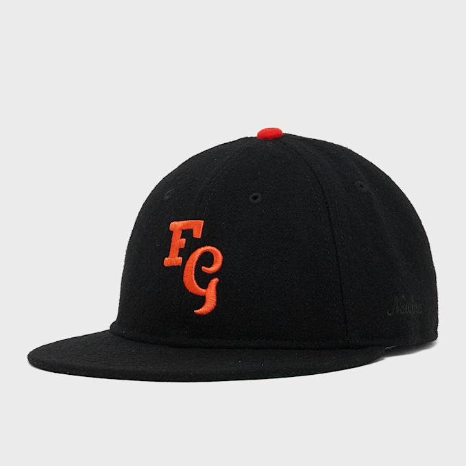 New Era x Fear of God Open Market MLB Logo Fitted Cap zwart 103031 1