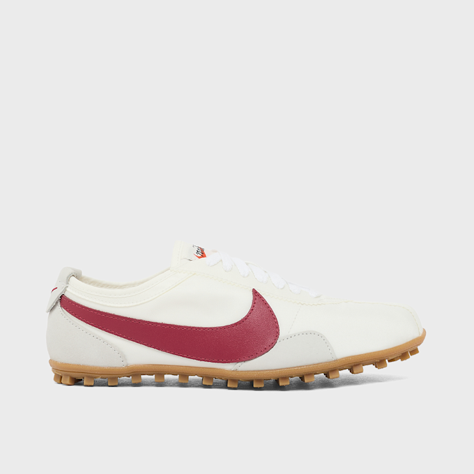 Nike Wmns Moon Racer "Summit White & Team Crimson" Weiss 103326 2