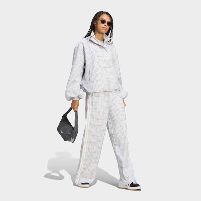 adidas Originals Checkered Track Pant Grau 103685 2