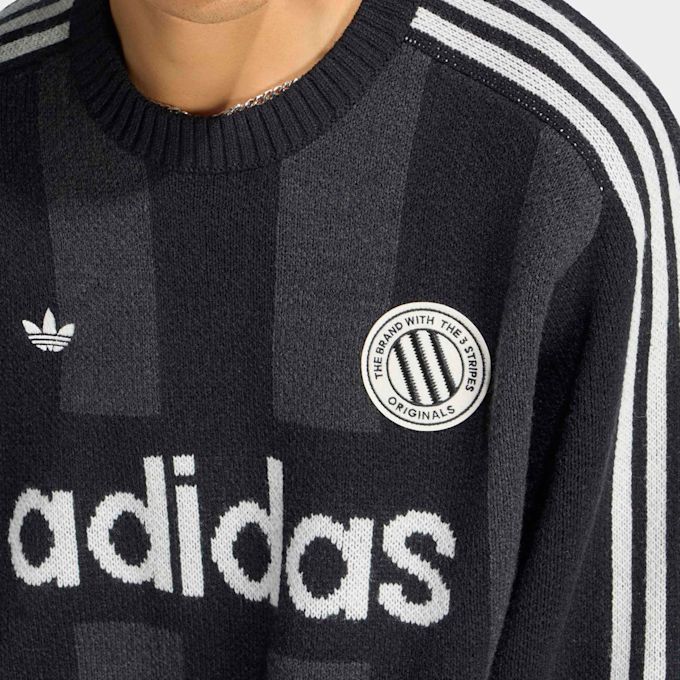 adidas Originals Winter Club Knitted GFX Crewneck black 106188 3