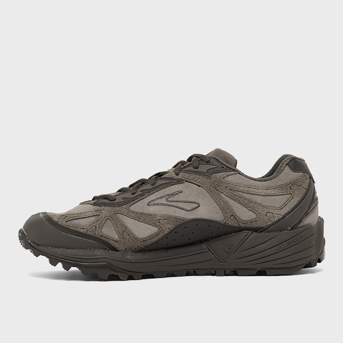 Brooks x Bare Knuckles Cascadia 1 Braun 106239 3