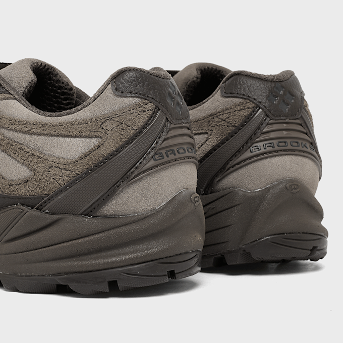 Brooks x Bare Knuckles Cascadia 1 bruin 106239 5