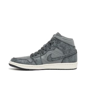 Jordan Wmns Air Jordan 1 Mid "Distressed Smoke Grey" grijs