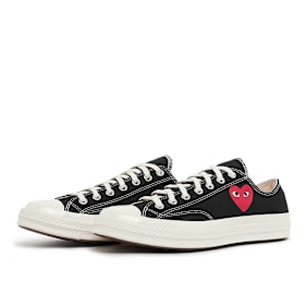 Comme des Garcons Play Small Red Heart Chuck Taylor All Star '70 Low zwart