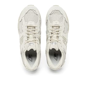 New Balance 2002DX "Protection Pack Gore-Tex" (U2002DXC) beige
