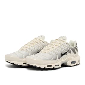Nike Air Max Plus “Light Orewood Brown” beige