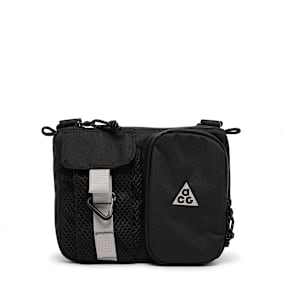 Nike ACG Daymax Crossbody Bag schwarz