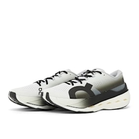 On Cloudboom Max weiß