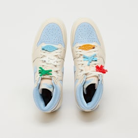 Jordan Wmns Air Jordan 1 High OG "Psychic Blue" blau