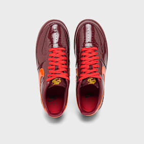 Nike Wmns Air Force 1 Low Patent Leather "Dark Team Red" rot
