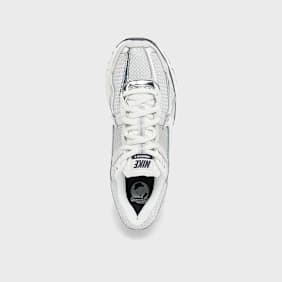 Nike Wmns Zoom Vomero 5 "Metallic Silver" grau