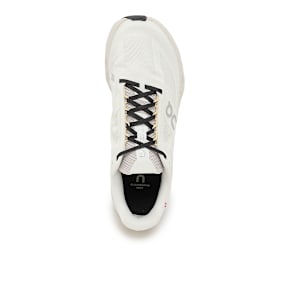 On Cloudsurfer Next beige