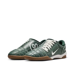 Nike Wmns Total 90 III "Fir" groen
