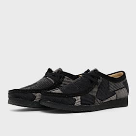 Clarks x Aleali May Wallabee grau