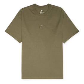 Nike   Premium Essentials T-Shirt grün