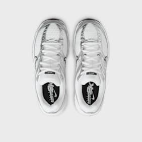 Nike   Wmns Air Max Moto 2K silber