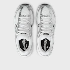 Nike   Air Max Moto 2K zilver