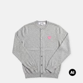 Comme des Garcons Play Round Neck Cardigan Pink Emblem grijs