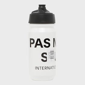 Pas Normal Studios Logo Bidon Weiß