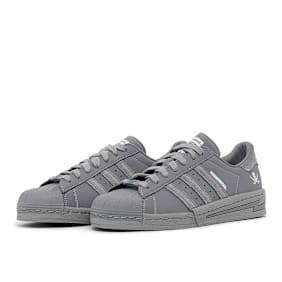 adidas Originals x NEIGHBORHOOD Superstar grau