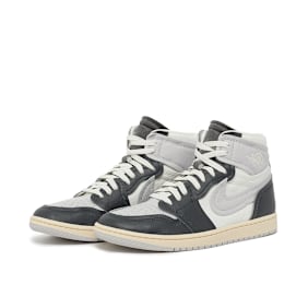 Jordan Wmns Air Jordan 1 MM High "Coconut Milk" grau