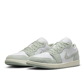 Jordan Air Jordan 1 Low SE "Light Green" green
